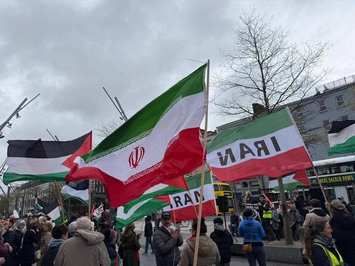 ایرلند؛ تظاهرات ضدجنگ در حمایت از ایران، لبنان و فلسطین + تصاویر