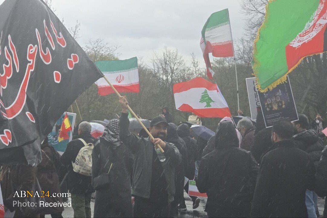 VİDEO / Berlin’de Binlerce İslam Devrimi Destekçisi ABD Büyükelçiliği Önünde Toplandı: Amerikan-Siyonist Mezalimi Lanetlendi