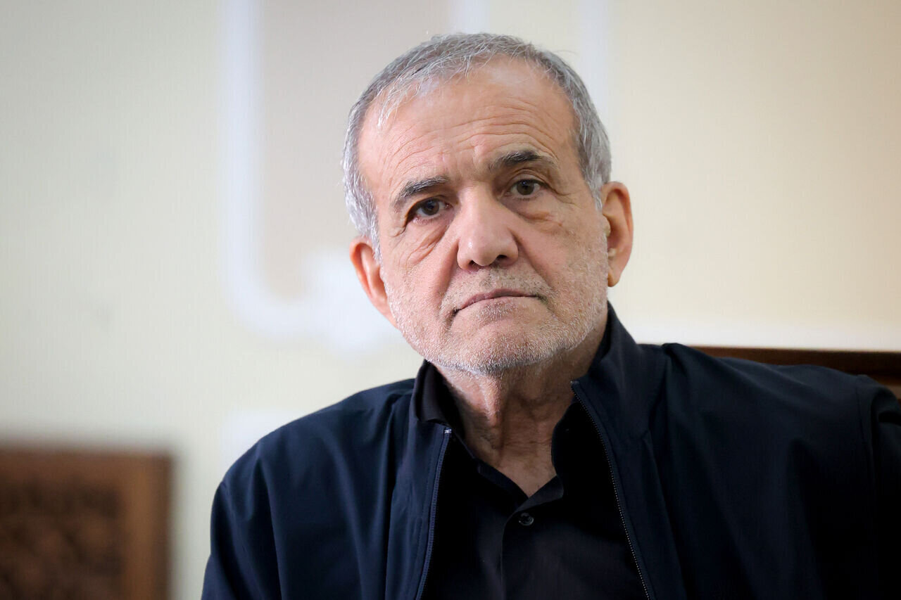 Pezeshkian offers condolences over IRGC Intelligence chief’s martyrdom