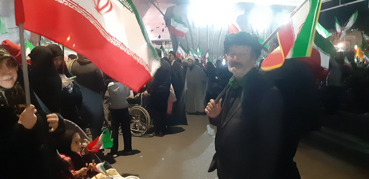نسلی که بر درستی حماسه ی حضور مهر تایید می زنند