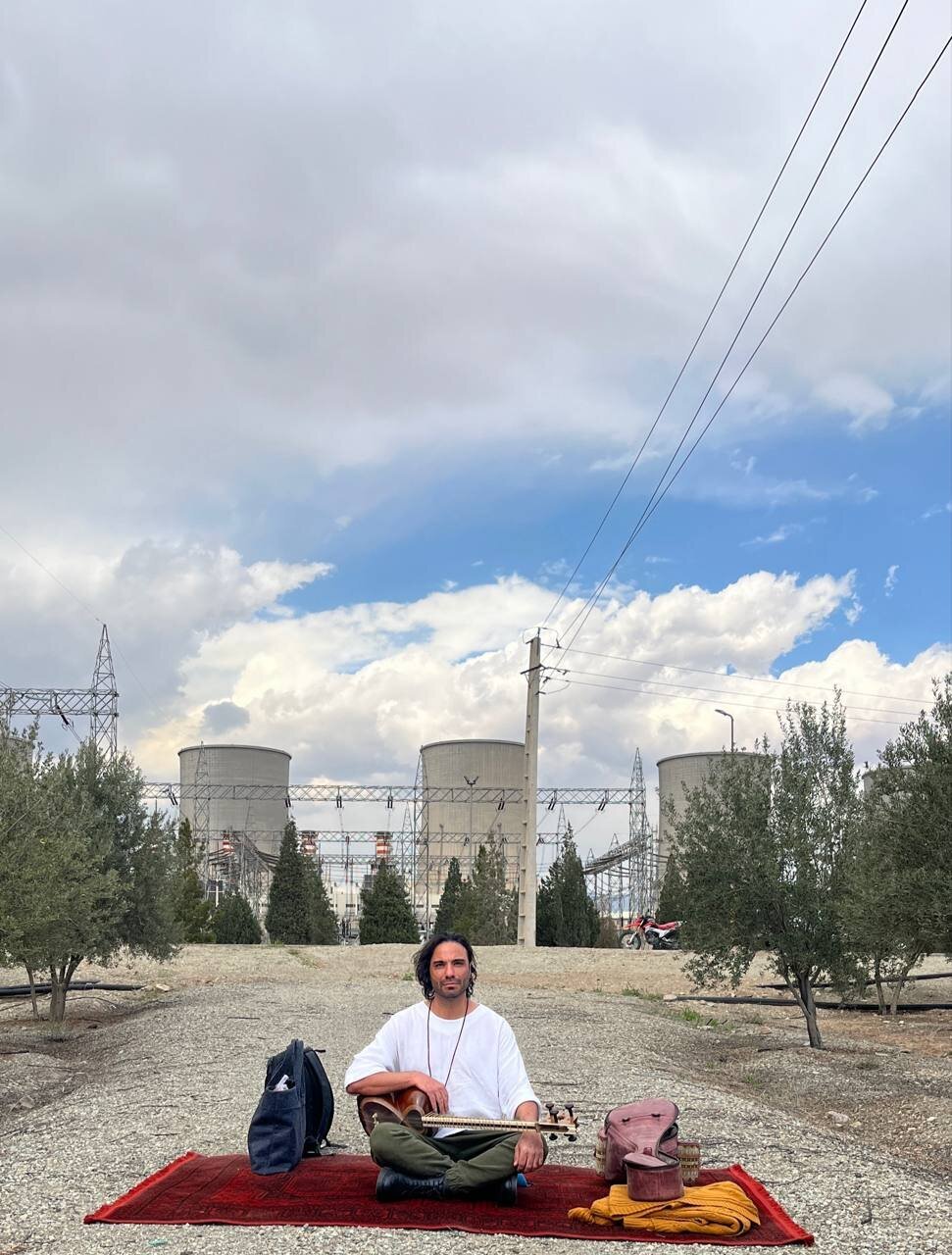 Virtuoso Ali Ghamsari takes symbolic stand at Damavand Power Plant against infrastructure attacks