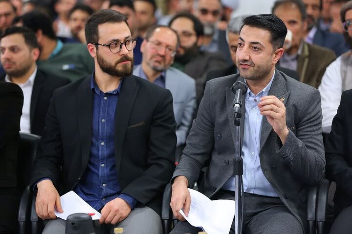 شاعر افغانستانی: ایران در برابر امریکا پیروز شد