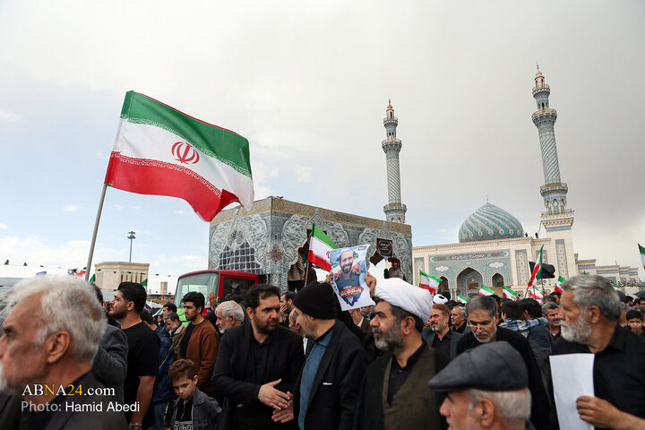 تشییع پیکرهای پاک ۱۲ شهید حملات آمریکا و رژیم صهیونیستی