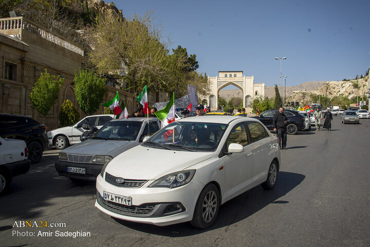 Photos: Car convoy moves on occasion of 40th day of martyrdom day of Revolutionary Leader in Shiraz