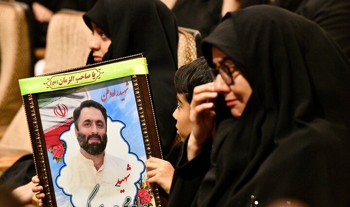 گزارش تصویری / مراسم تجلیل از خانواده شهدای شهر ری