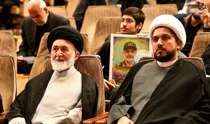 گزارش تصویری / مراسم تجلیل از خانواده شهدای شهر ری