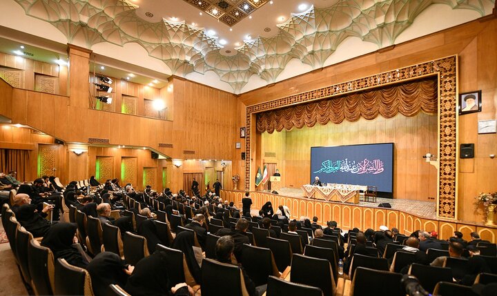 گزارش تصویری / مراسم تجلیل از خانواده شهدای شهر ری