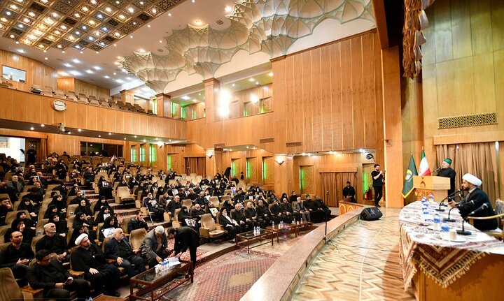 گزارش تصویری / مراسم تجلیل از خانواده شهدای شهر ری