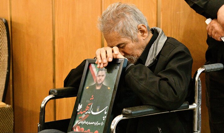 گزارش تصویری / مراسم تجلیل از خانواده شهدای شهر ری