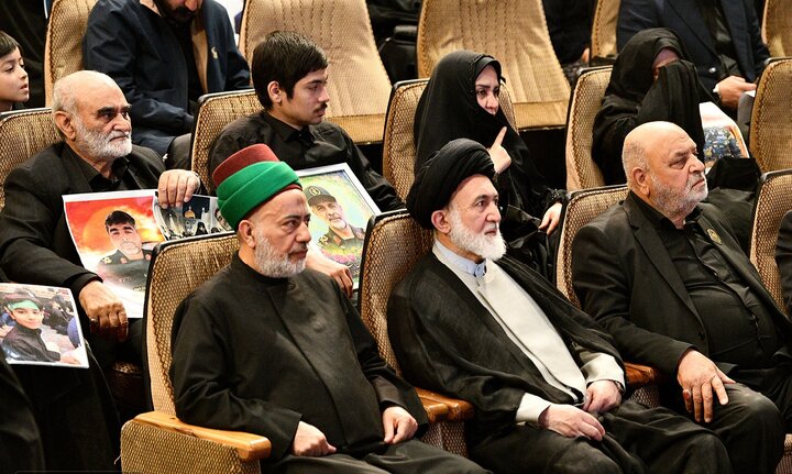 گزارش تصویری / مراسم تجلیل از خانواده شهدای شهر ری