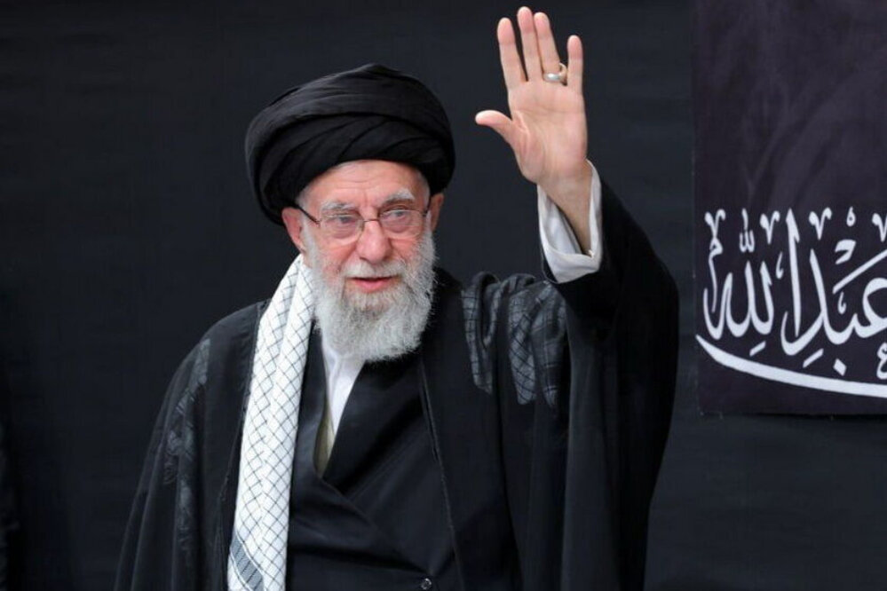 Qom officials invite people to attend 40th-day memorial for martyr leader Ayatollah Khamenei