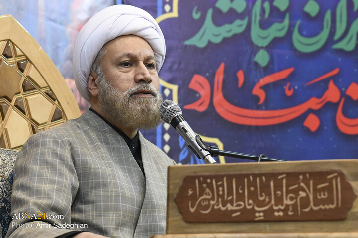 Photos: Commemorating 40th day of martyred leader in Shahcheragh shrine