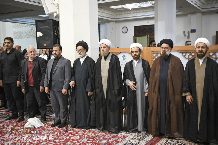 Photos: Commemorating 40th day of martyred leader in Shahcheragh shrine
