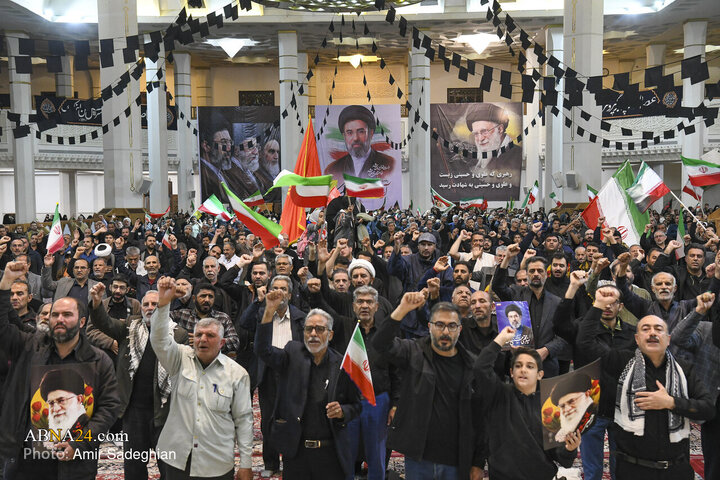 Photos: Commemorating 40th day of martyred leader in Shahcheragh shrine