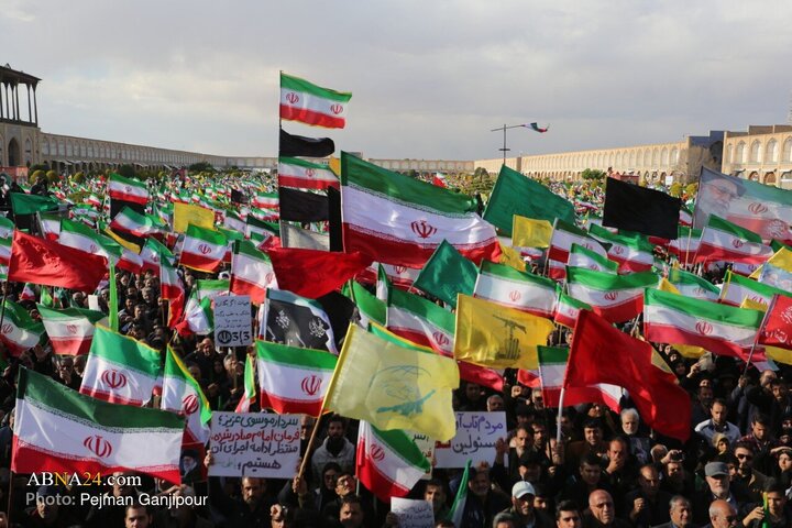 Photos: Commemorating 40th day of martyred leader in Isfahan