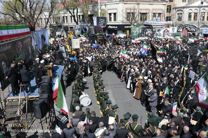 Photos: Commemorating 40th day of martyred leader in Tabriz