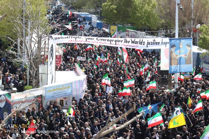 Photos: Commemorating 40th day of martyred leader in Tabriz