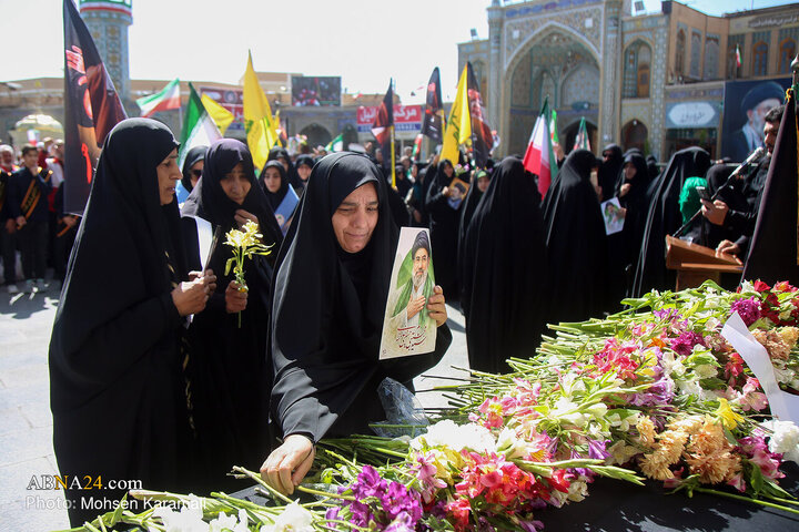 Photos: Commemorating 40th day of martyred leader at Hazrat Masoumeh holy shrine
