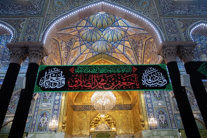 عکس خبری/ سیاه‌پوش شدن حرم امام حسین(ع) به مناسبت شهادت امام جعفر صادق(ع)