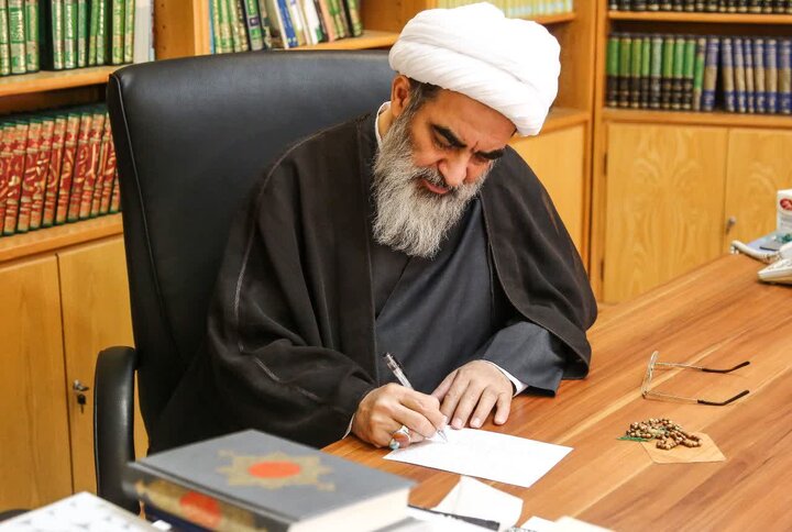 بیانیه آیت الله فاضل لنکرانی در تقدیر از مواضع دینی، انسانی پاپ و اعلام انزجار از اقدامات ترامپ خبیث