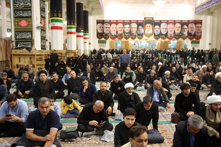 بزرگداشت سالروز هجوم رژیم ستمشاهی به مدرسه فیضیه قم در حرم بانوی کرامت