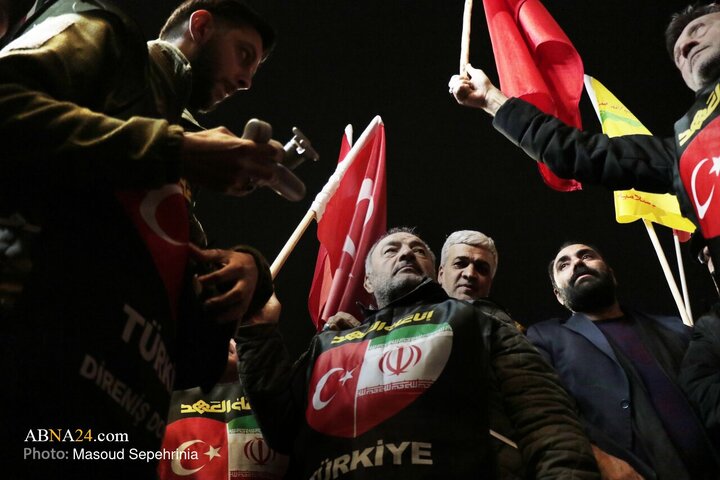 Photos: Turkish Civil Activists Join People of Tabriz on 45th Night of Power