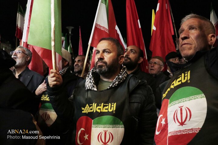 Photos: Turkish Civil Activists Join People of Tabriz on 45th Night of Power