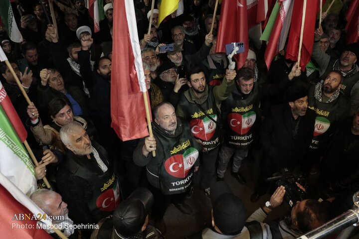 Photos: Turkish Civil Activists Join People of Tabriz on 45th Night of Power