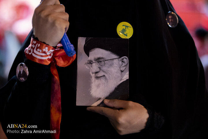 Photos: Nighttime Pledge of Allegiance by Tehran People at Site of Martyrdom of Imam Khamenei