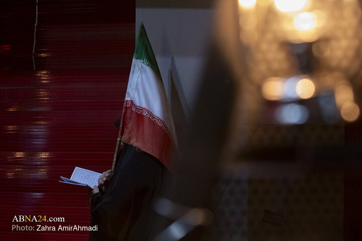 Photos: Nighttime Pledge of Allegiance by Tehran People at Site of Martyrdom of Imam Khamenei