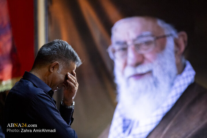 Photos: Nighttime Pledge of Allegiance by Tehran People at Site of Martyrdom of Imam Khamenei