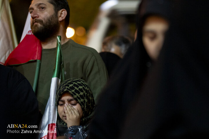 Photos: Nighttime Pledge of Allegiance by Tehran People at Site of Martyrdom of Imam Khamenei