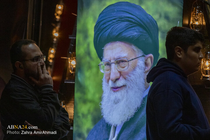 Photos: Nighttime Pledge of Allegiance by Tehran People at Site of Martyrdom of Imam Khamenei