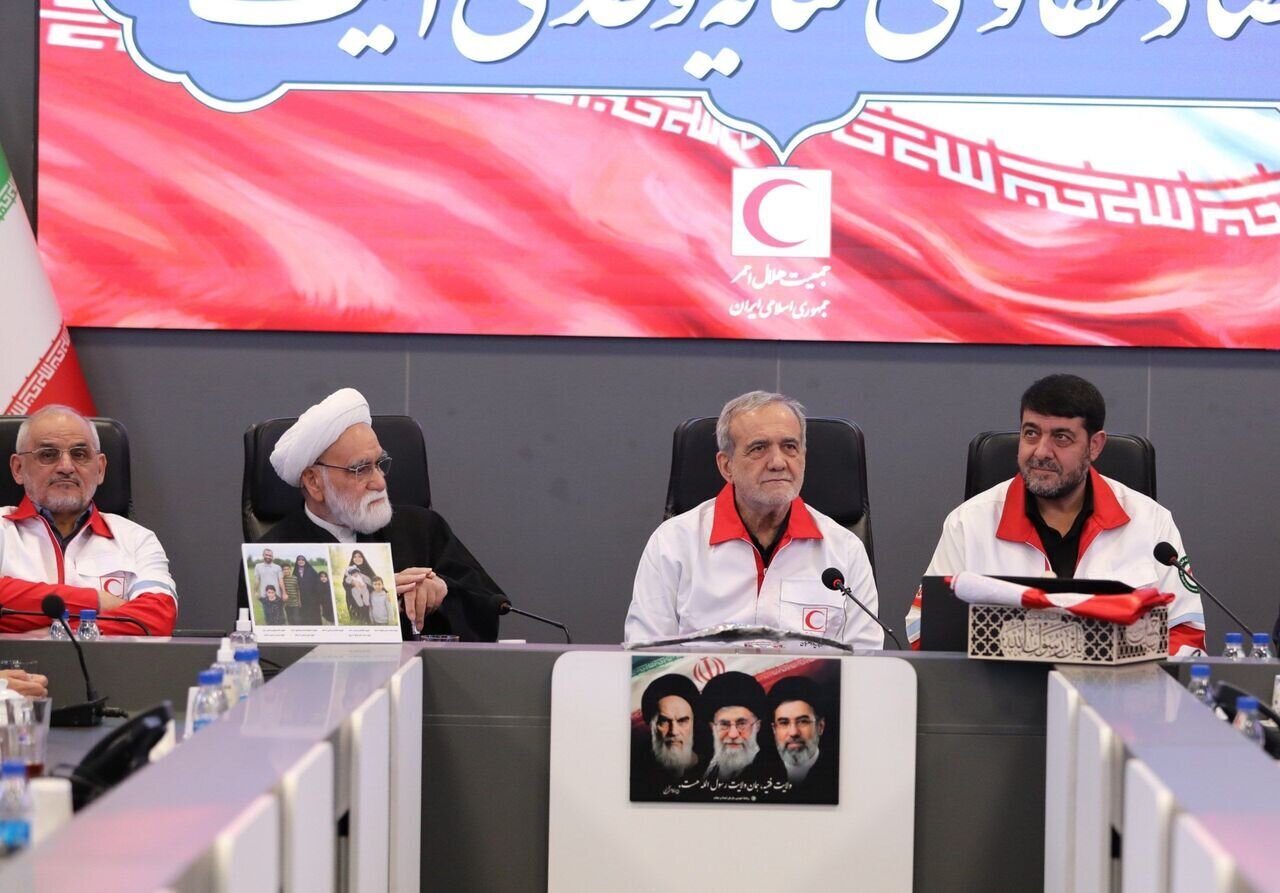 Iran President hails IRCS rescue and relief efforts during wartime
