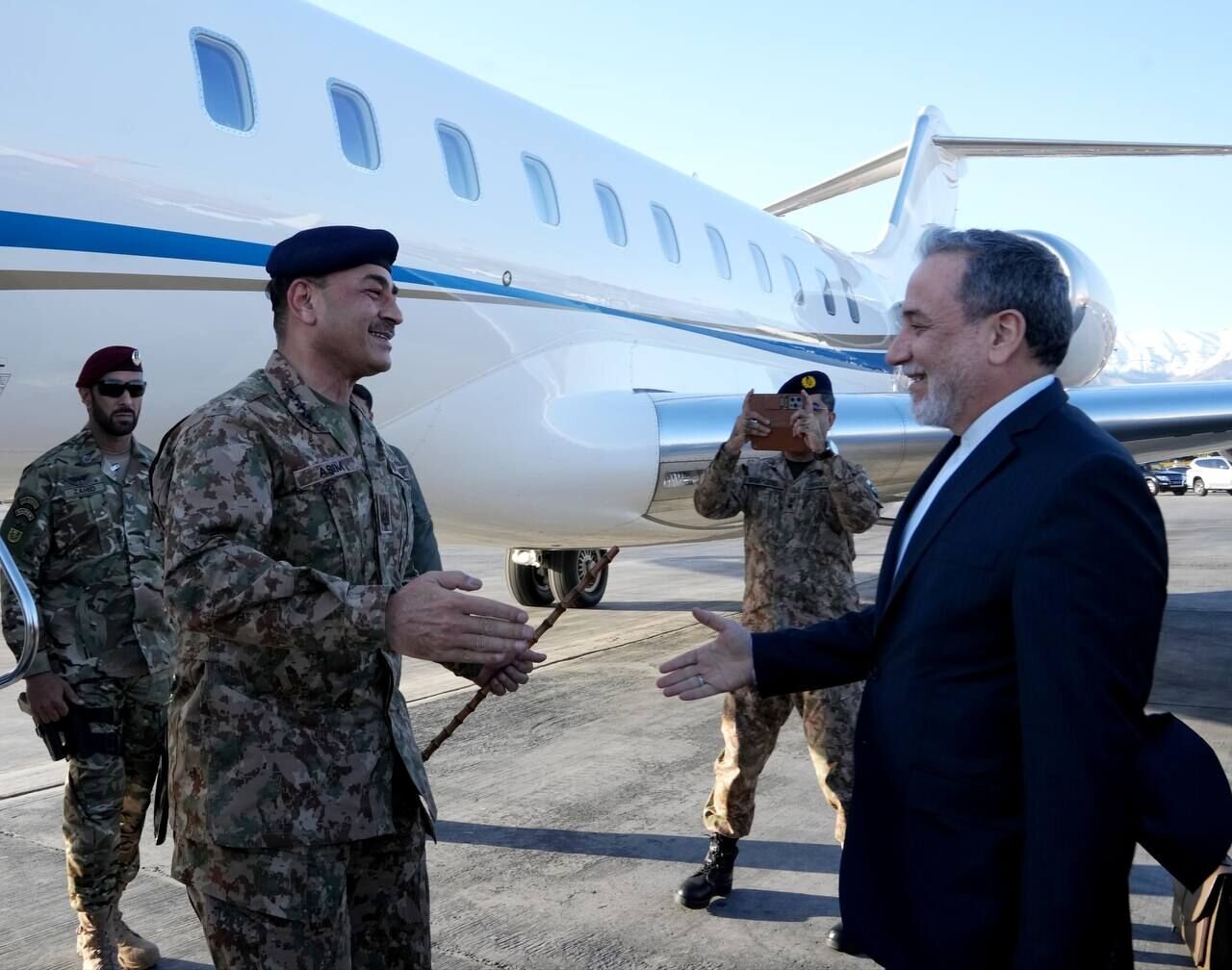 Pakistan's army chief, heading high-level delegation, arrives in Tehran