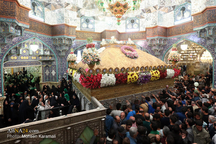Photos: Hazrat Masoumeh Holy Shrine Adorned with Flowers on Eve of Karamat Decade