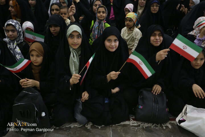 اجتماع «دختران جان‌فدای ایران» - اصفهان