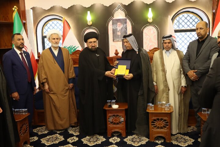 Photos: Representative of AhlulBayt World Assembly Meets with Families of Martyrs, Tribal Sheikhs in Southern Iraq