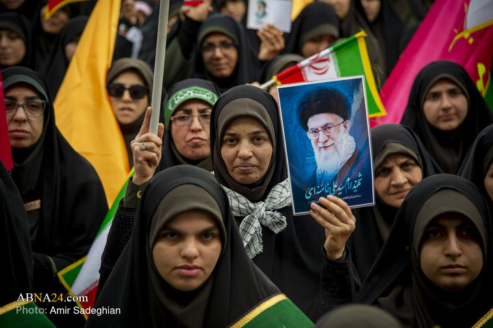 اجتماع بزرگ بانوان و دختران جانفدا ایران در حرم مطهر حضرت شاهچراغ (ع) با نام میثاق فاطمی