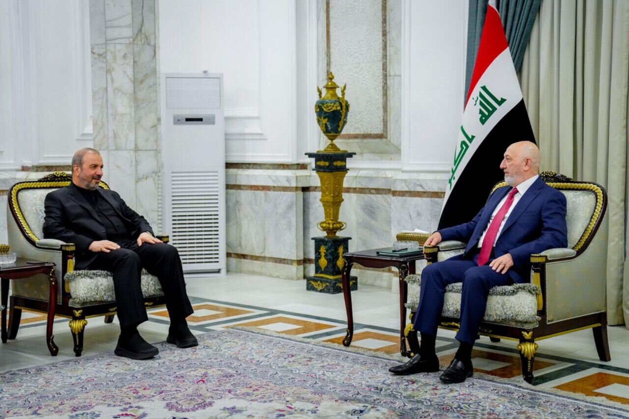 Iraqi President Emphasizes Continued Dialogue to End War, Keep Region Away from Dangers of Conflict