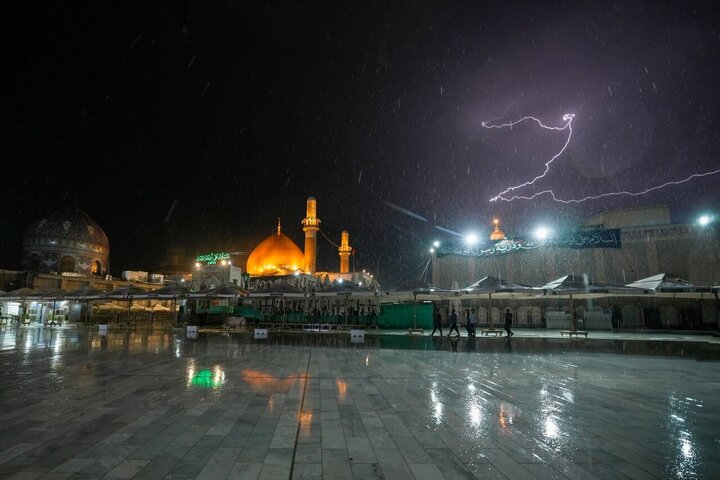 Informe fotográfico | El Santuario de Al-Askari (PB) en Samarra brilla entre tormentas y lluvia divina