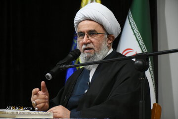 Ayatollah Ramazani : Le Corps des gardiens de la Révolution islamique joue un rôle stratégique dans la protection et la pérennité de la Révolution