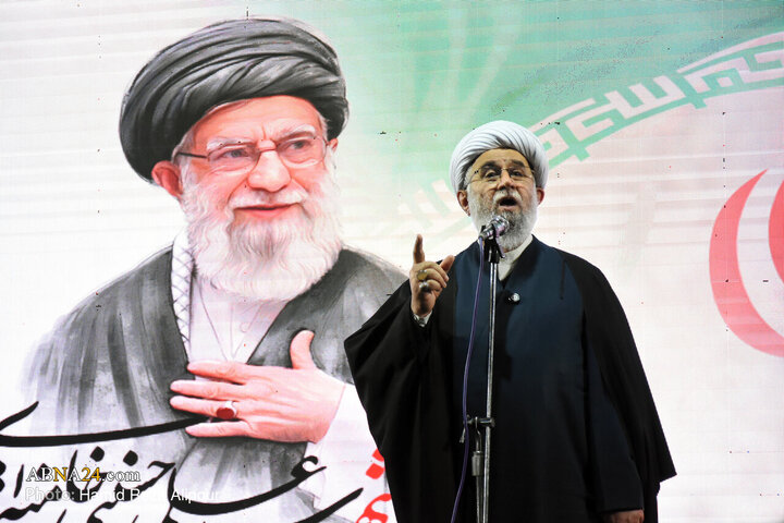 حضور آیت الله رمضانی در اجتماع مردمی رشت