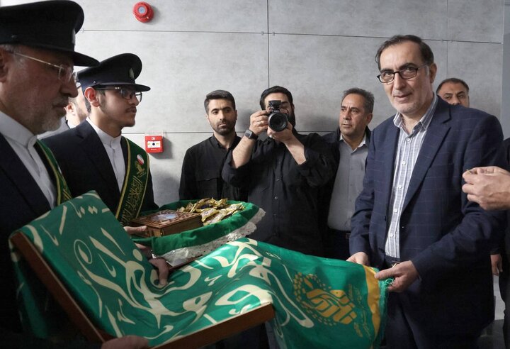 عکس خبری | دیدار خادمان آستان مقدس حضرت معصومه(س) با کارکنان بنیاد شهید
