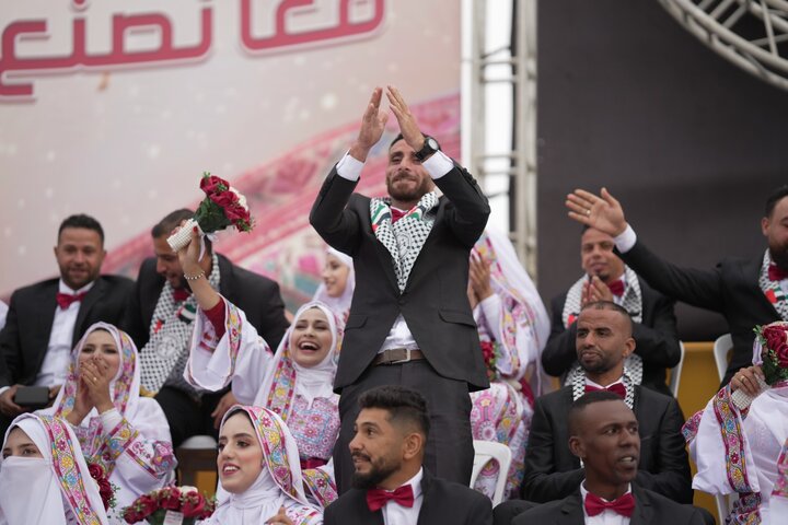 گزارش تصویری | جشن عروسی ۱۵۰ زوج فلسطینی در غزه