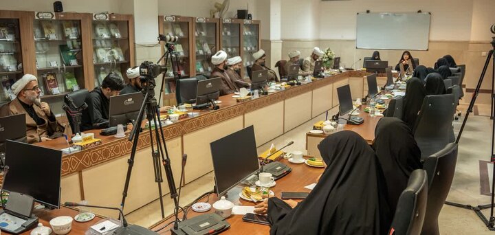 دومین نشست از سلسله نشست‌های «نقش اجتماعی زنان» برگزار شد؛ تأکید بر باورمندی، خلق میدان و شبکه‌سازی محلی