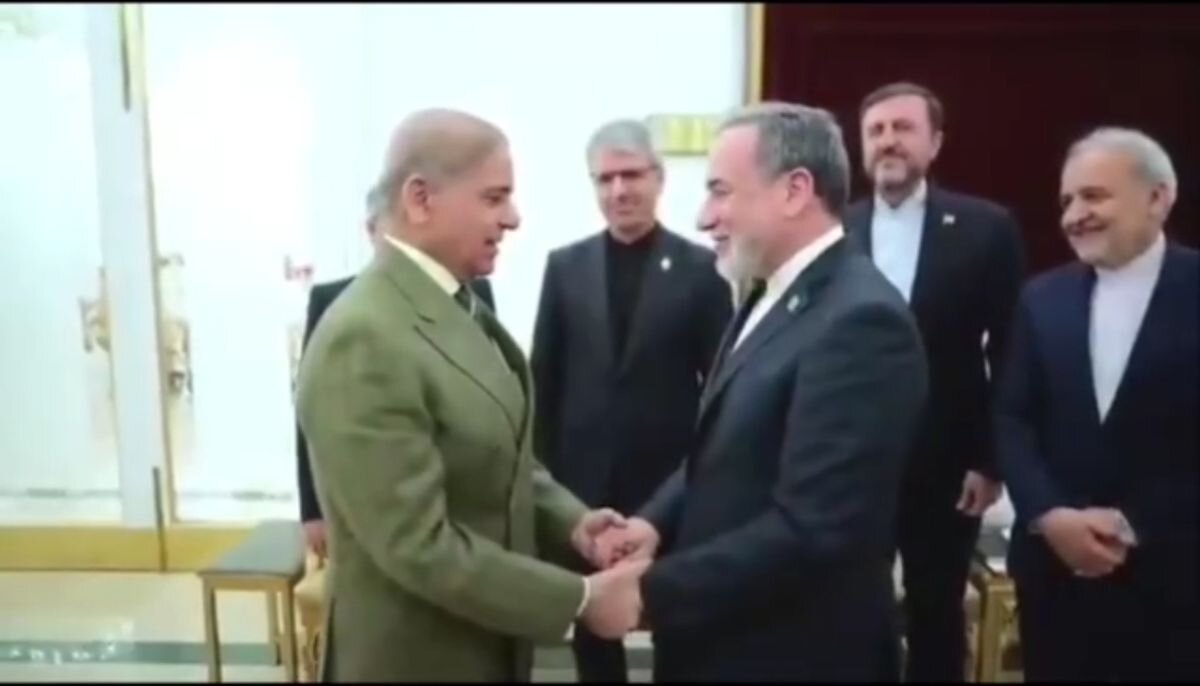 عراقچی در اسلام‌آباد: ایران مصمم به توسعه همه‌جانبه روابط با پاکستان است