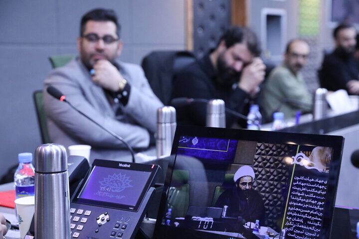 عکس خبری/ جلسه هم‌اندیشی جمعی از شعرا و نوحه‌سرایان فعال در دفاع مقدس سوم