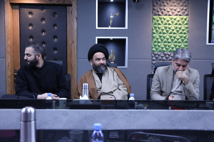 عکس خبری/ جلسه هم‌اندیشی جمعی از شعرا و نوحه‌سرایان فعال در دفاع مقدس سوم