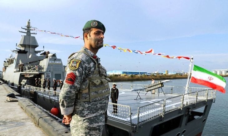 الحرس الثوري: الخيار الوحيد أمام الأمريكيين هو الخروج السريع وغير المشروط من المنطقة